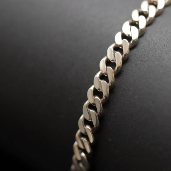 Panzer armlænke i 8 karat guld