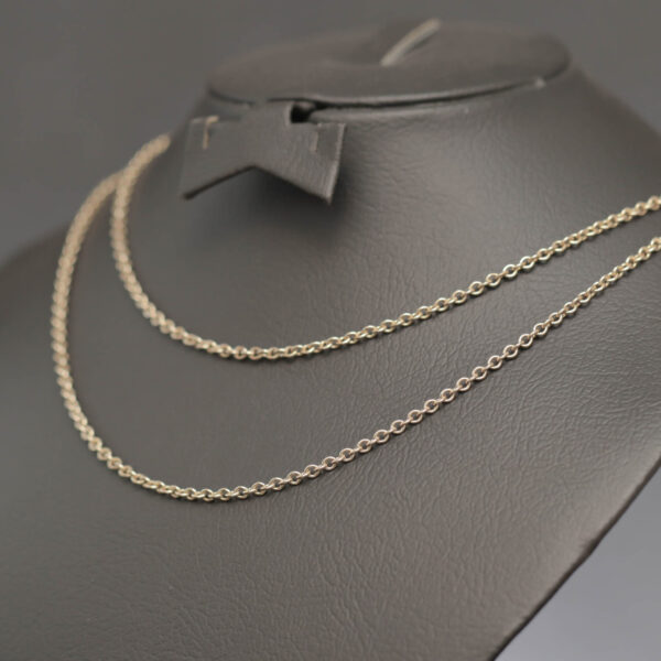 Lang halskæde i 14 karat guld
