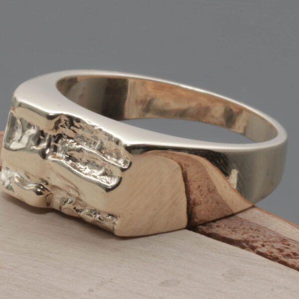 Unisex ring i 8 karat guld.