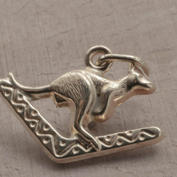 Vedhæng med kænguru i 9 karat guld