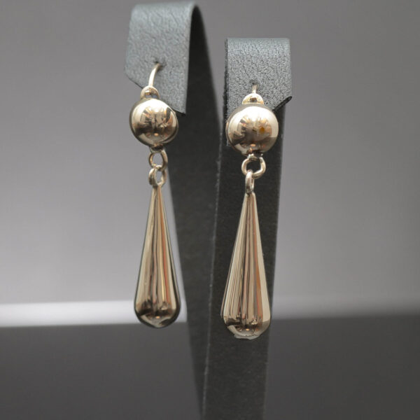 Dråbe ørehængere i 18 karat guld