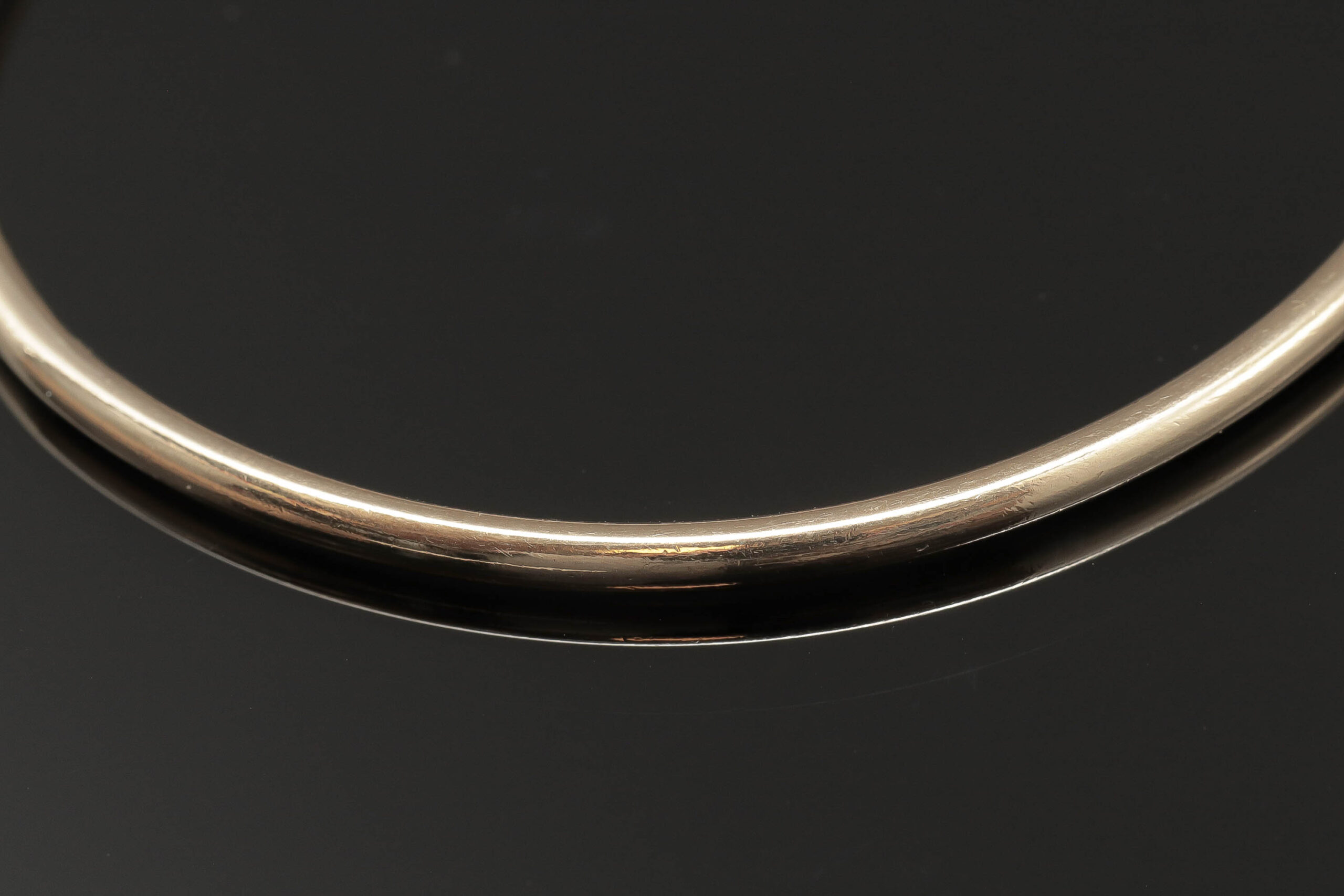 Massiv armring i 18 karat guld