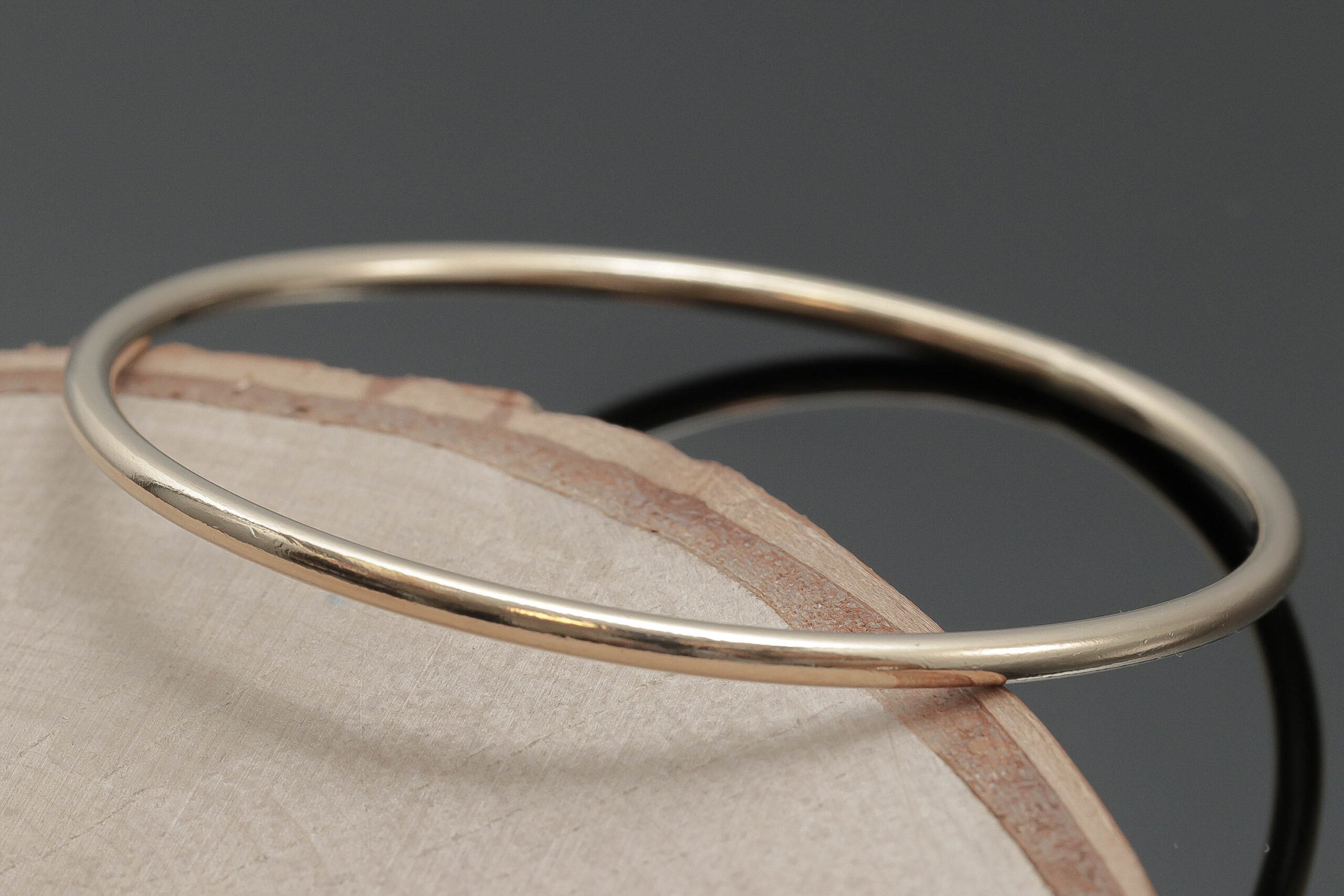 Massiv armring i 18 karat guld