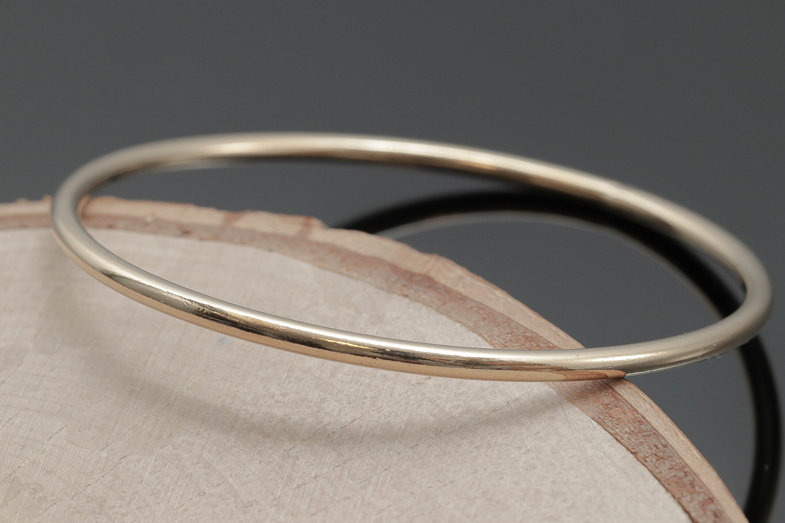 Massiv armring i 18 karat guld
