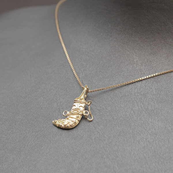 Halskæde med Jambiya kniv i 18 karat guld