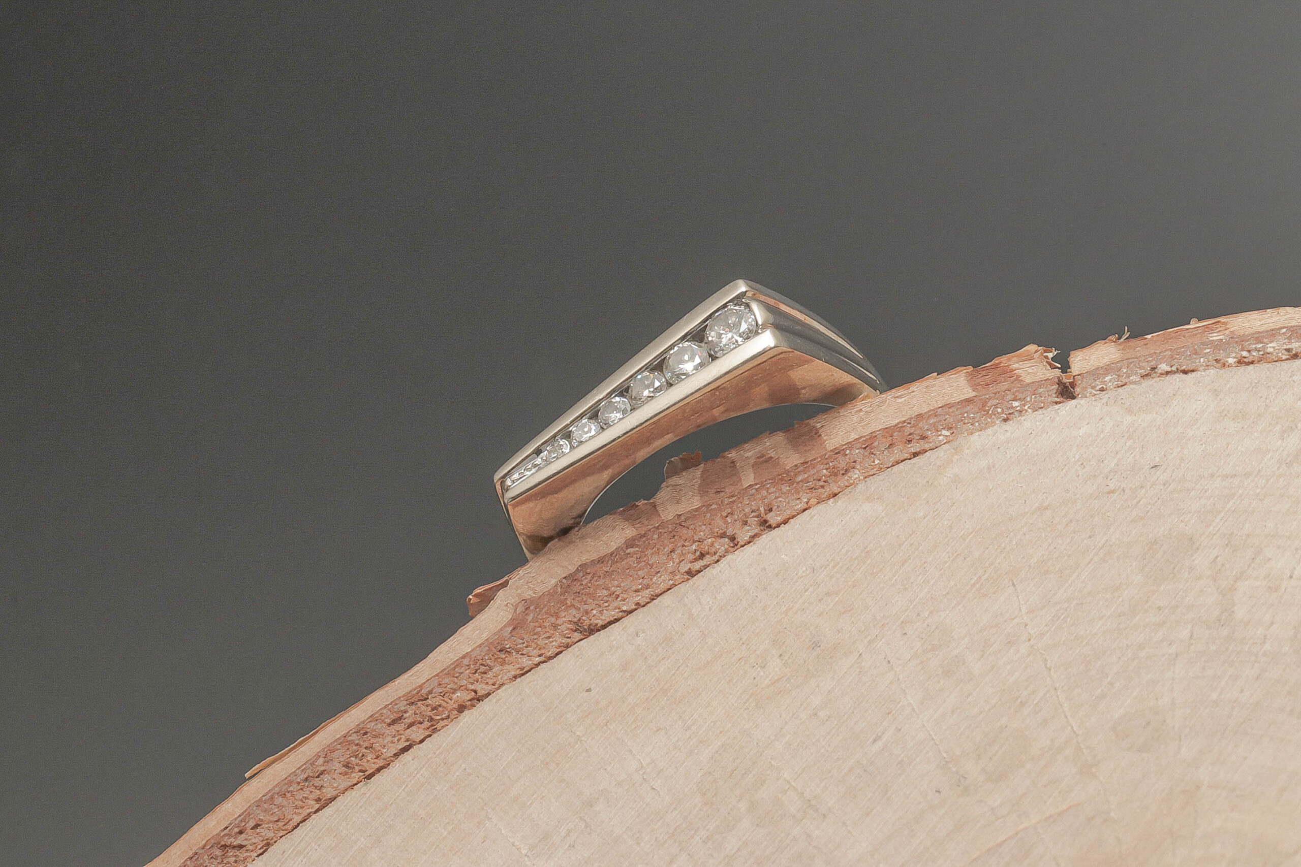 Ring med ca. 0,355ct diamanter i 14 karat hvidguld