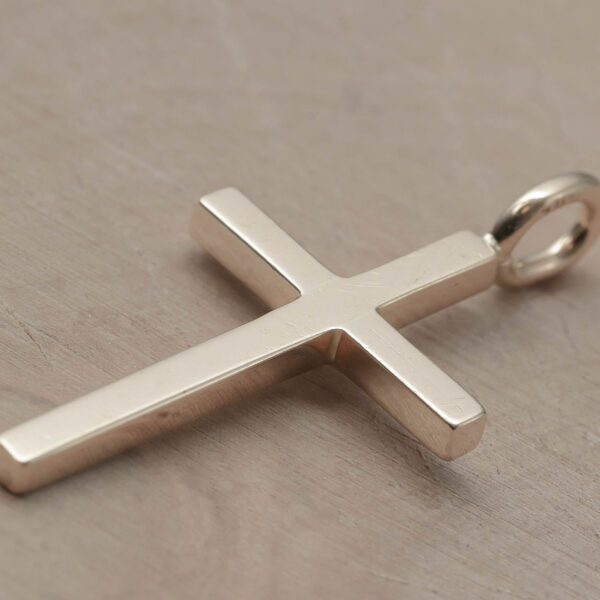 Kors i 14 karat guld