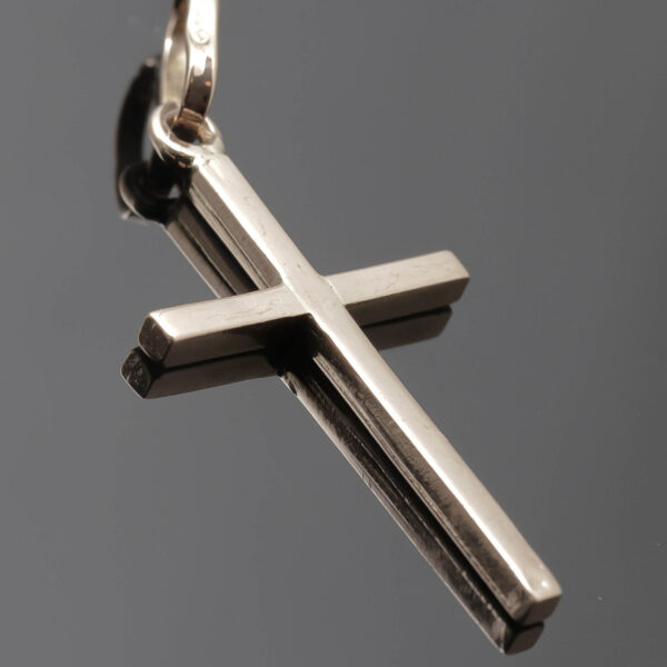 Kors i 18 karat guld