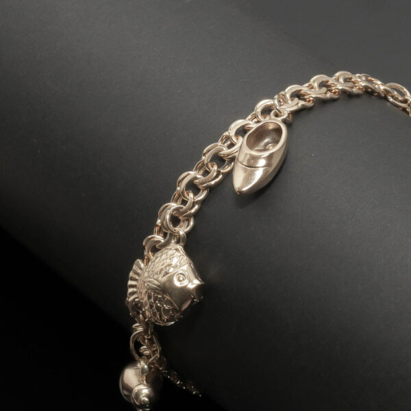 Bismarck armlænke med charms i 14 karat guld