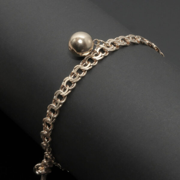 Bismarck armlænke med charms i 14 karat guld