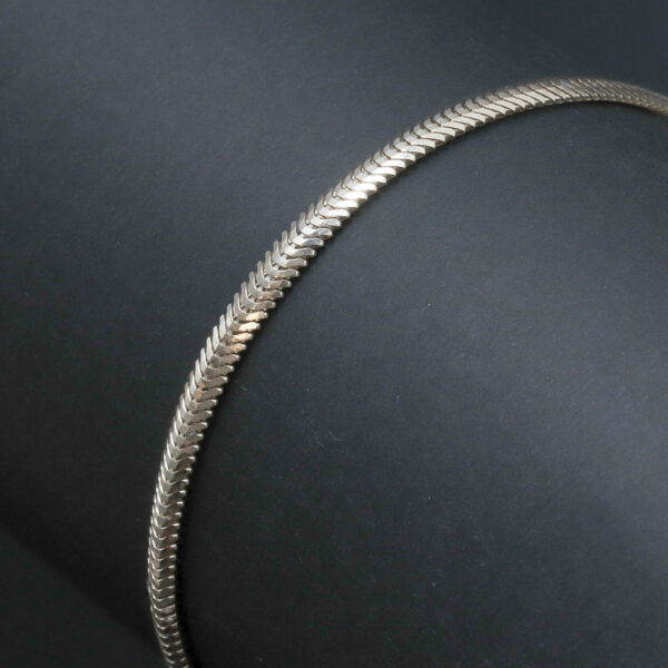 Flad snake armlænke i 14 karat guld