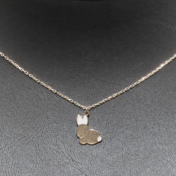 Halskæde med kanin vedhæng i 14 karat guld