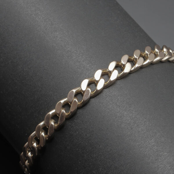 Panzer armlænke i 8 karat guld