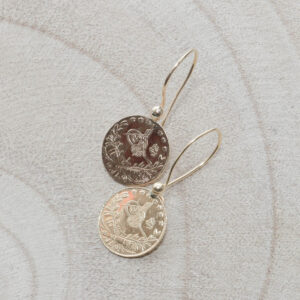 Ørehængere med resat guldmønter i 22 karat guld