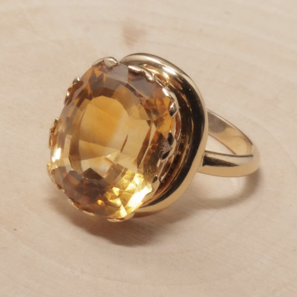Dame ring med citrin i 18 karat guld